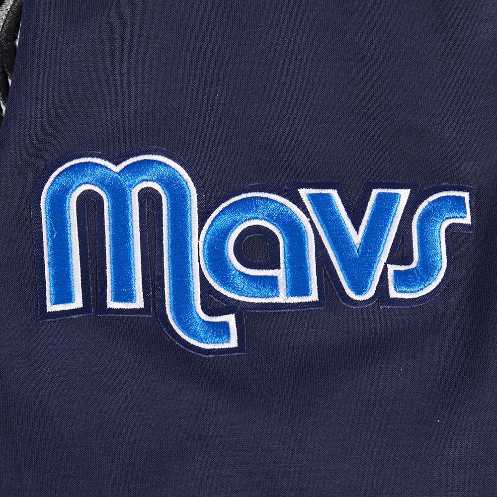 Pro Standard Men's Dallas Mavericks Navy Classic Chenille Full-Zip Hoodie product image
