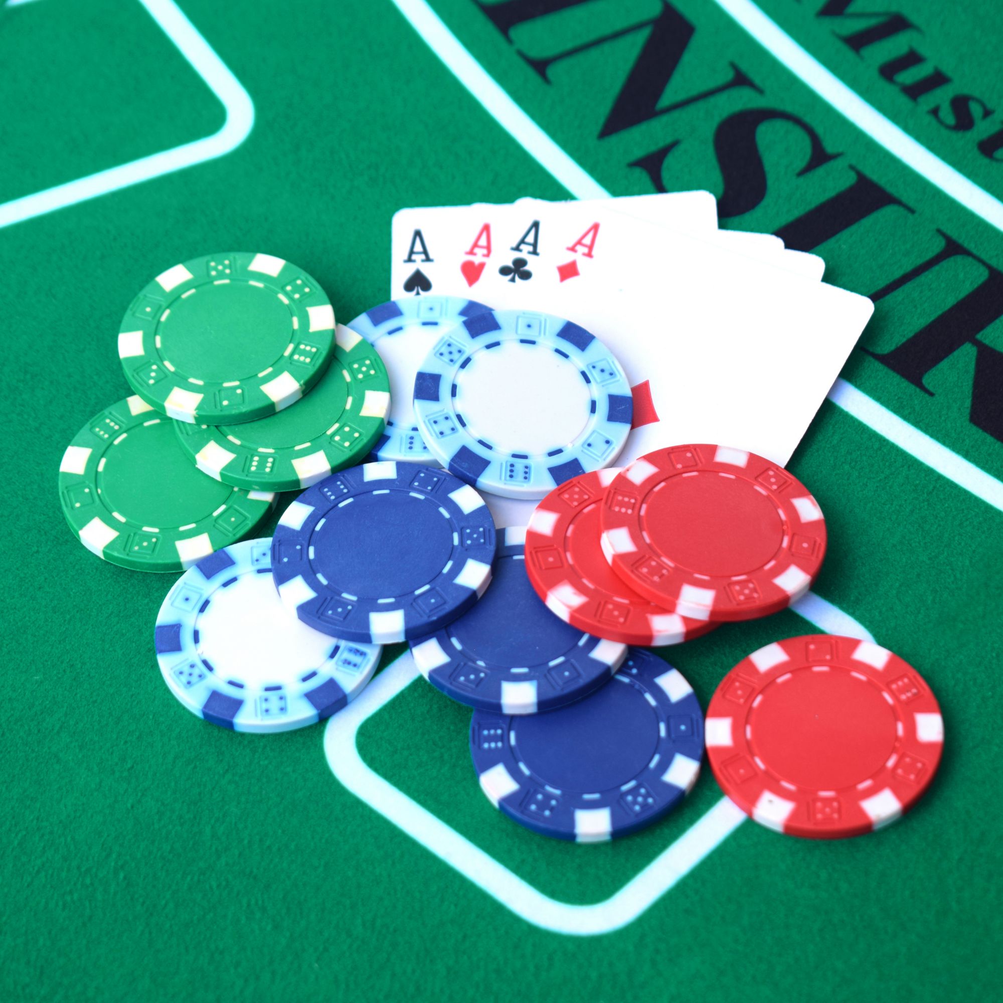 Hathaway 3-in-1 Portable Casino Set product image