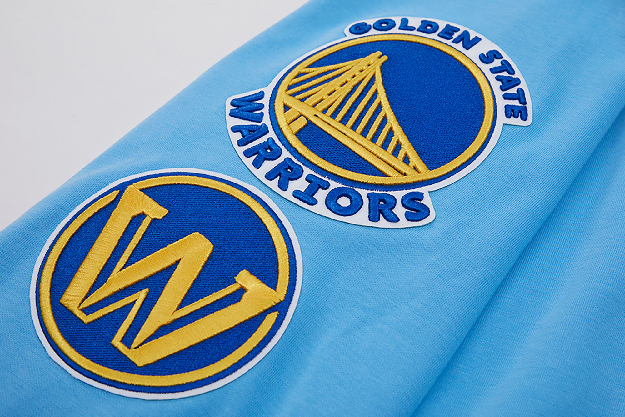Pro Standard Men's Golden State Warriors Blue Chenille Pullover Hoodie product image