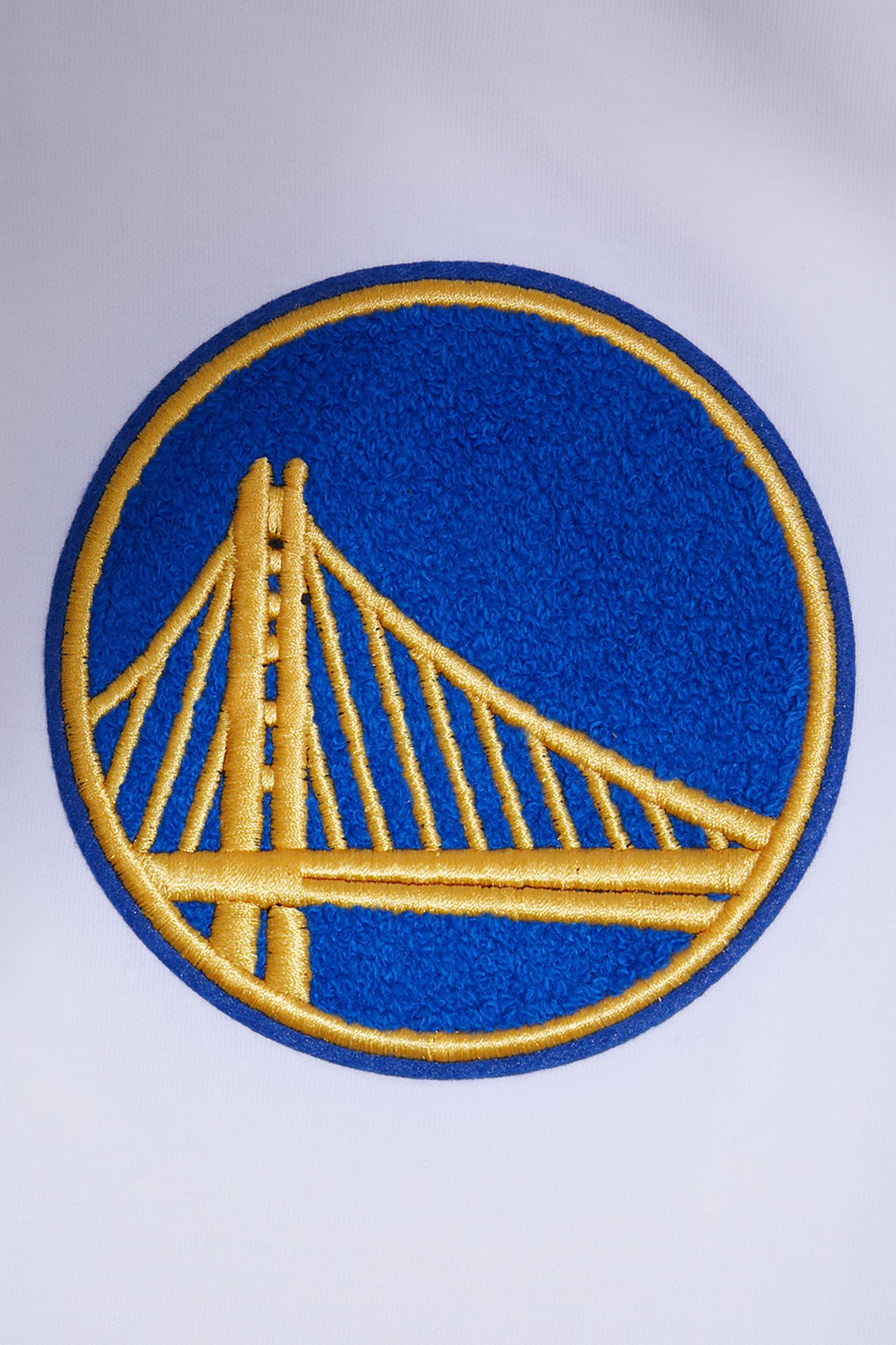 Pro Standard Men's Golden State Warriors White Chenille Pullover Hoodie product image