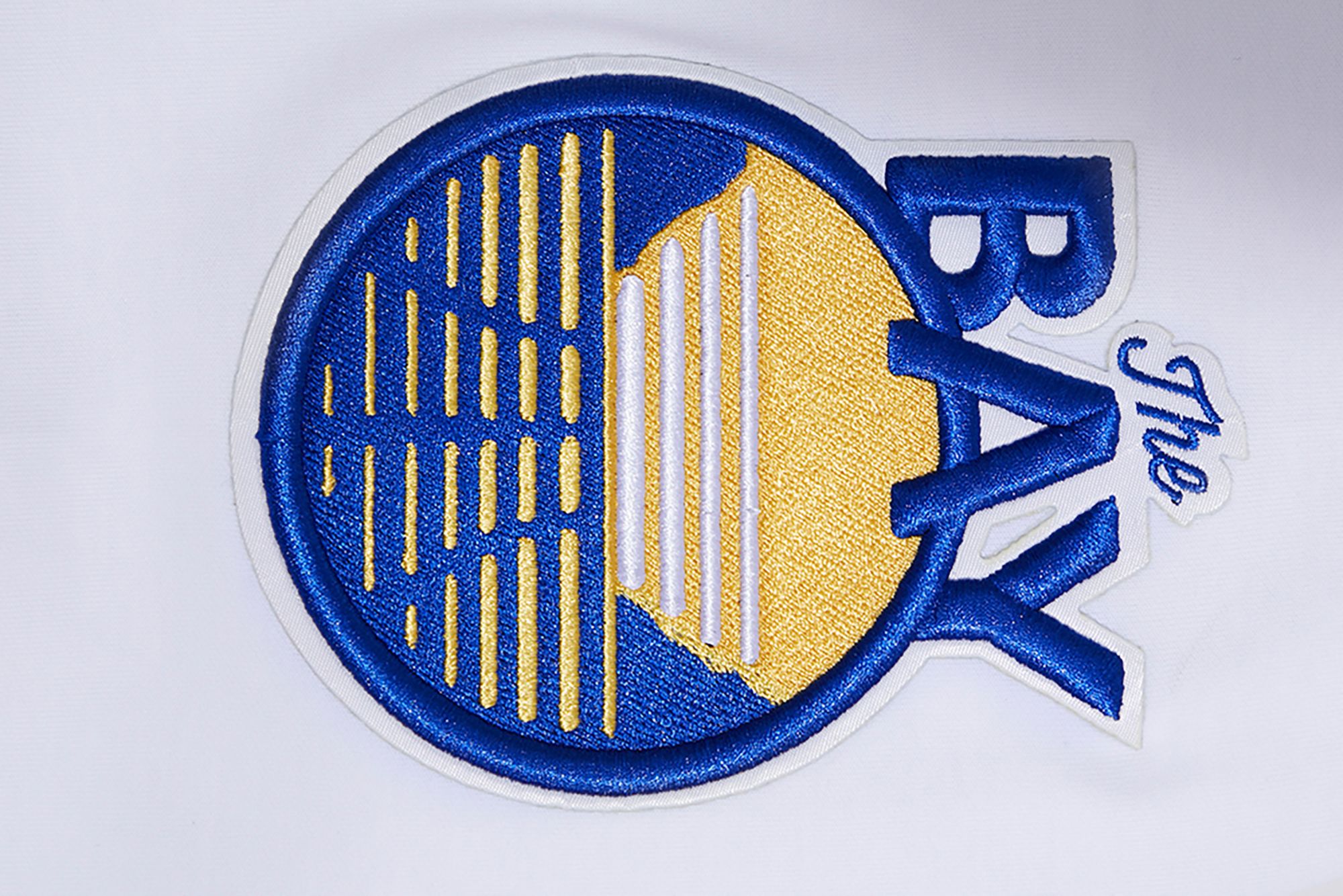 Pro Standard Men's Golden State Warriors White Chenille Pullover Hoodie product image