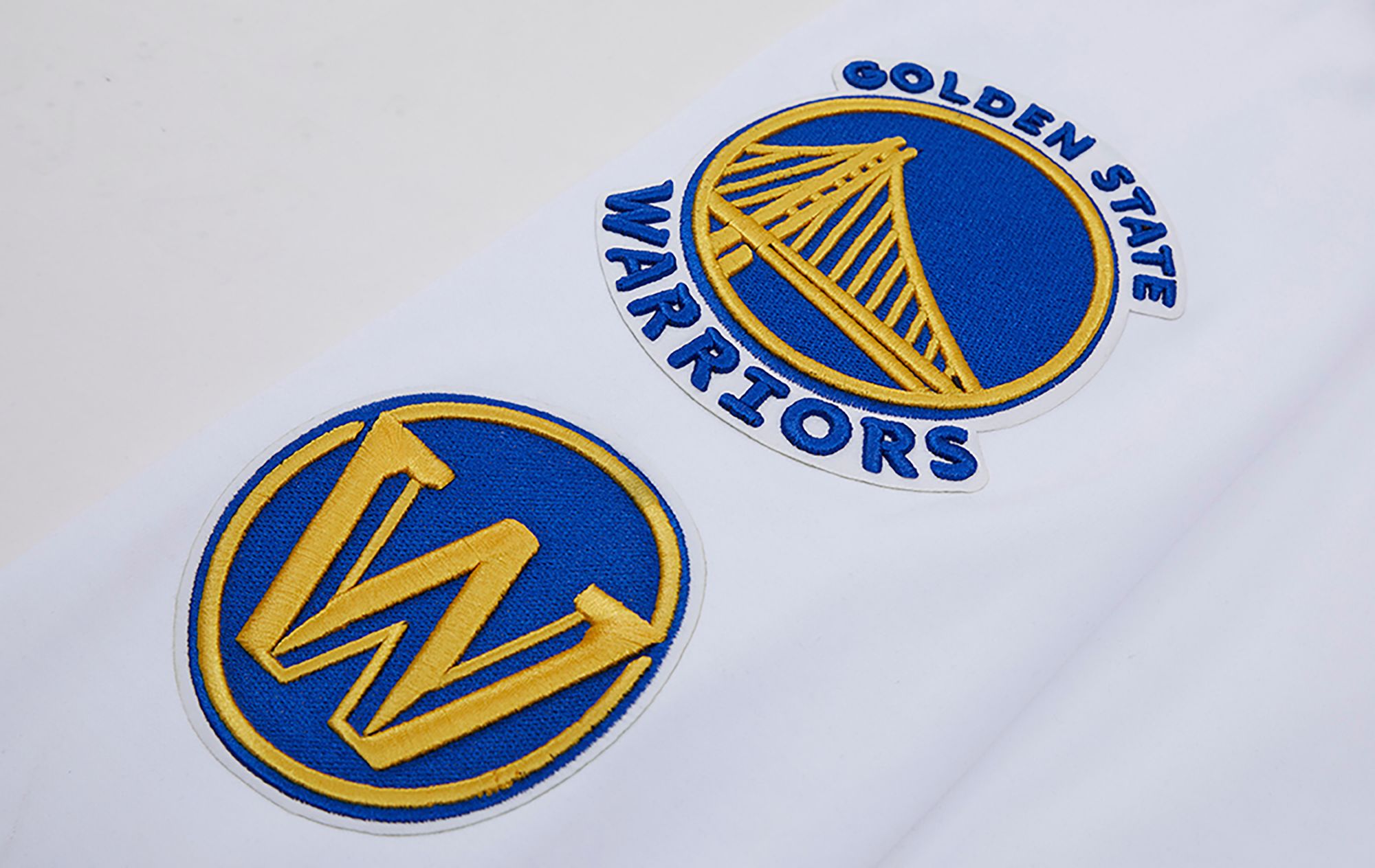 Pro Standard Men's Golden State Warriors White Chenille Full Zip Hoodie product image