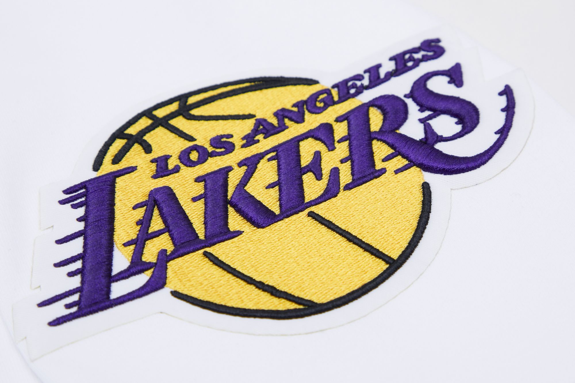 Pro Standard Men's Los Angeles Lakers White Classic Chenille Pullover Hoodie product image