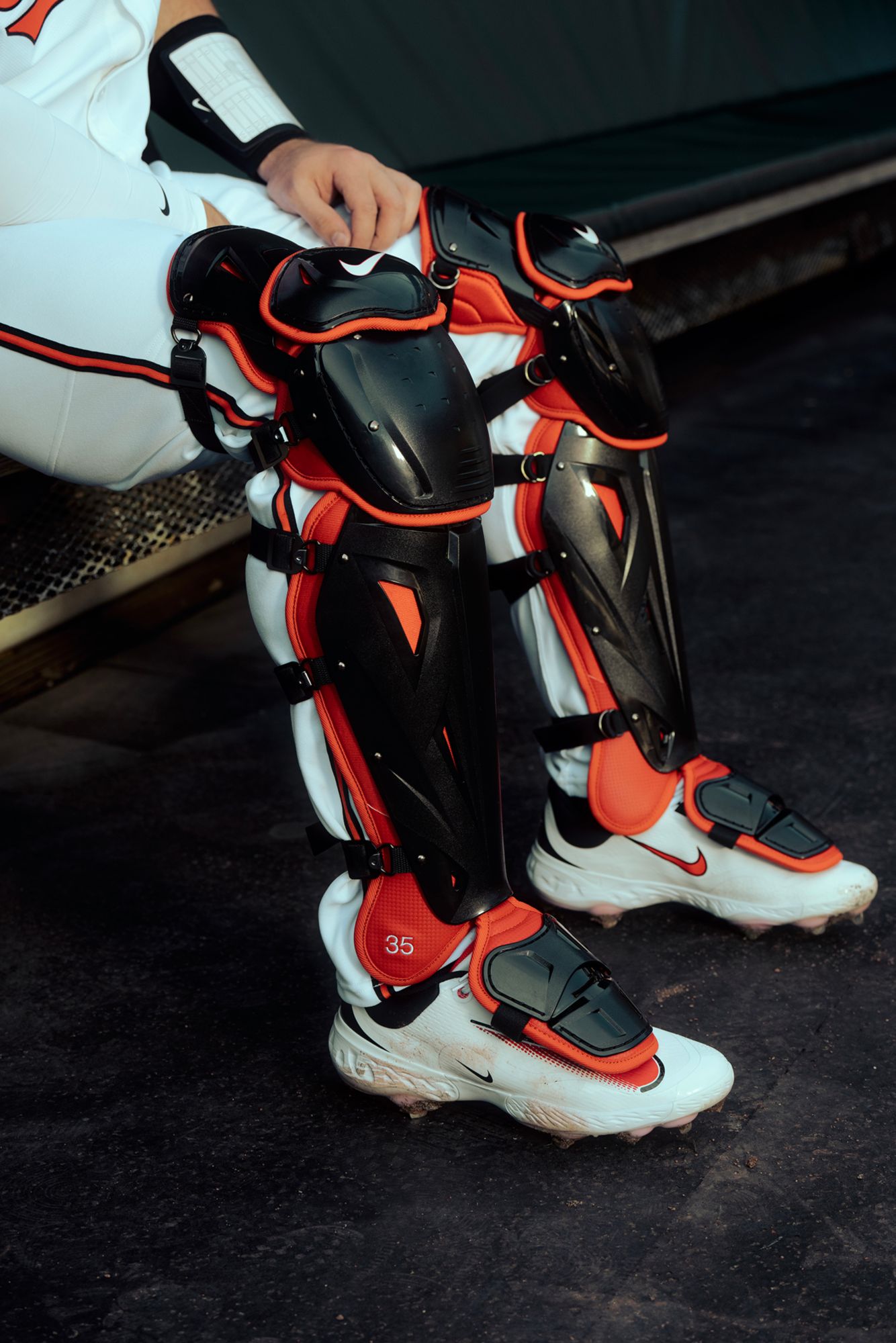 Nike Diamond Elite Catcher's Leg Guards product image