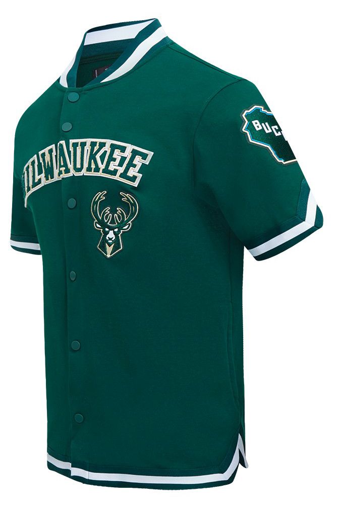 Pro Standard Men's Milwaukee Bucks Green Classic Warm Up Jacket product image
