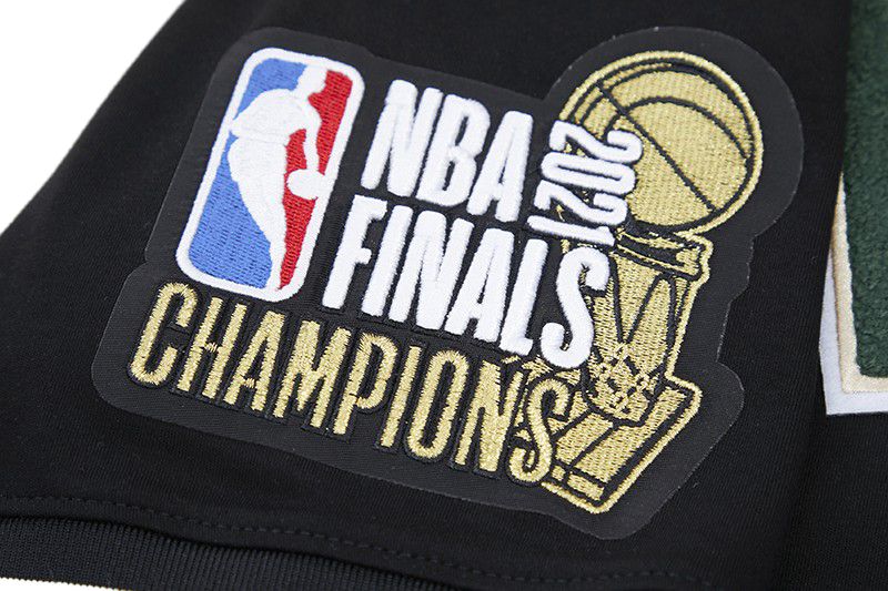 Pro Standard Men's Milwaukee Bucks Black Classic Chenille T-Shirt product image