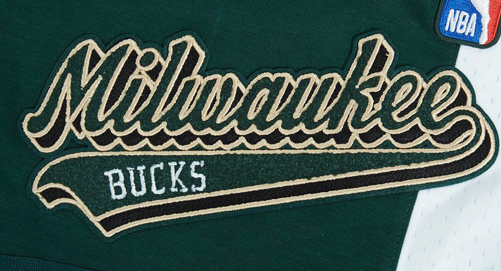 Pro Standard Men's Milwaukee Bucks Green Script Tail Fleece Shorts product image