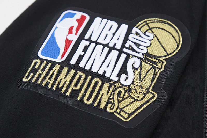 Pro Standard Men's Milwaukee Bucks Black Classic Chenille Full Zip Hoodie product image