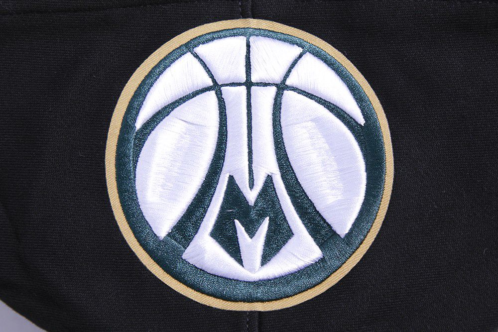 Pro Standard Men's Milwaukee Bucks Black Classic Fleece Hoodie product image