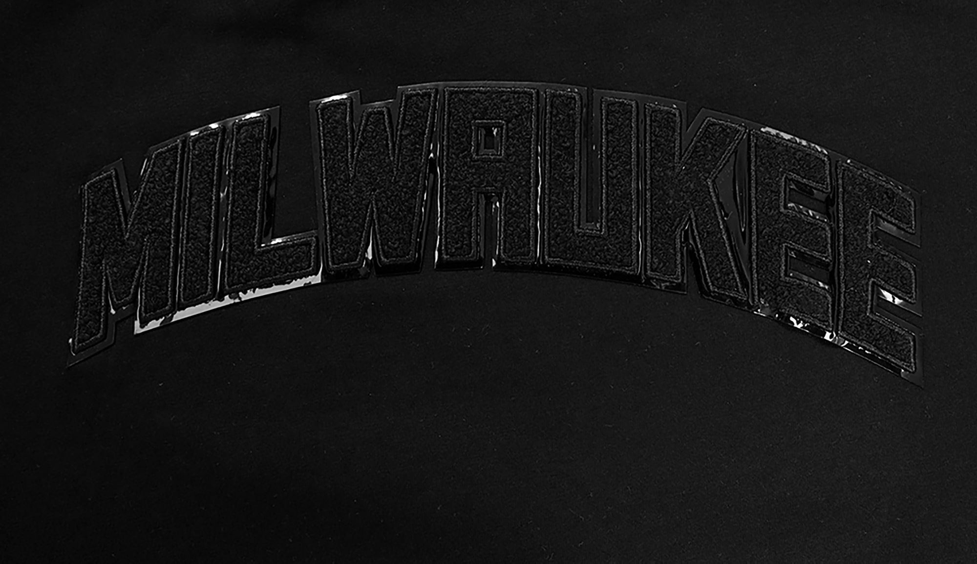 Pro Standard Women's Milwaukee Bucks Black Boxy T-Shirt product image