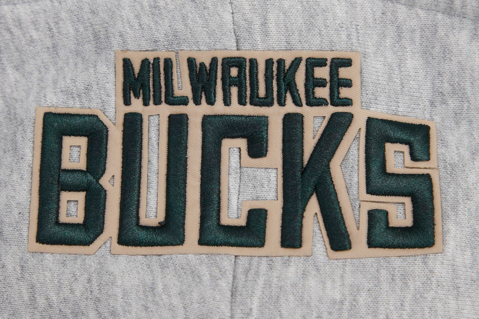 Pro Standard Women's Milwaukee Bucks Grey Script Tail Rib Cropped Fleece Pullover Hoodie product image