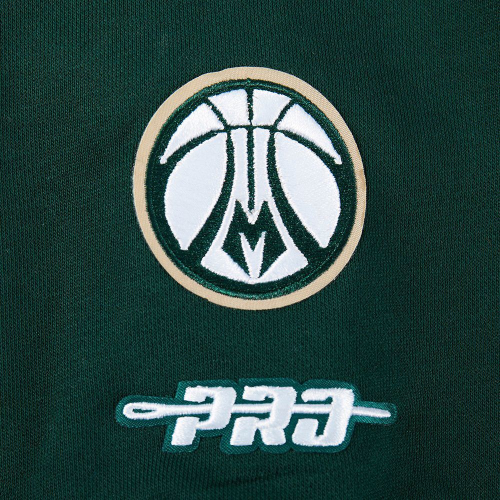 Pro Standard Women's Milwaukee Bucks Green Wingspan Fleece Crewneck Sweatshirt product image