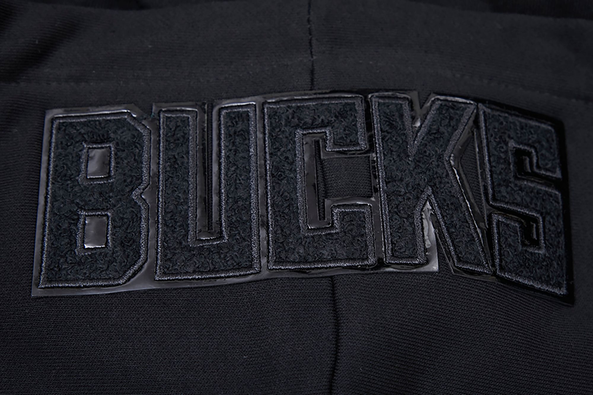Pro Standard Women's Milwaukee Bucks Black Fleece Pullover Hoodie product image
