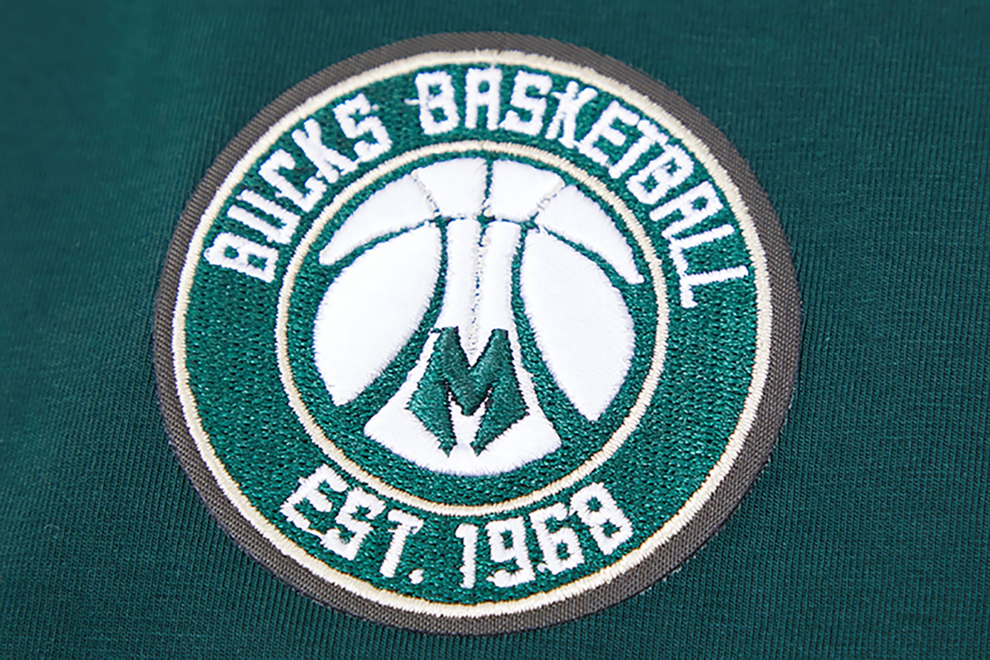 Pro Standard Women's Milwaukee Bucks Green Fleece Crewneck Sweater product image