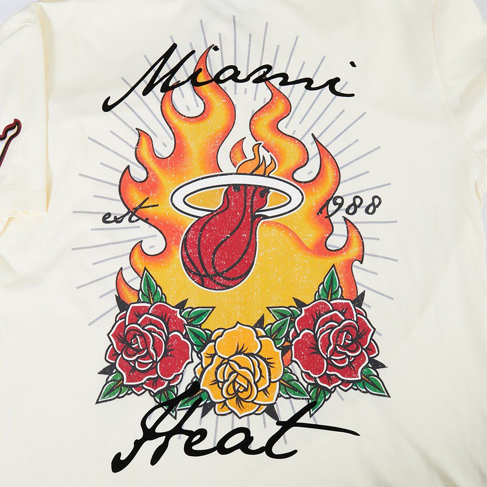 Pro Standard Men's Miami Heat Off White Fire And Roses Washed T-Shirt product image