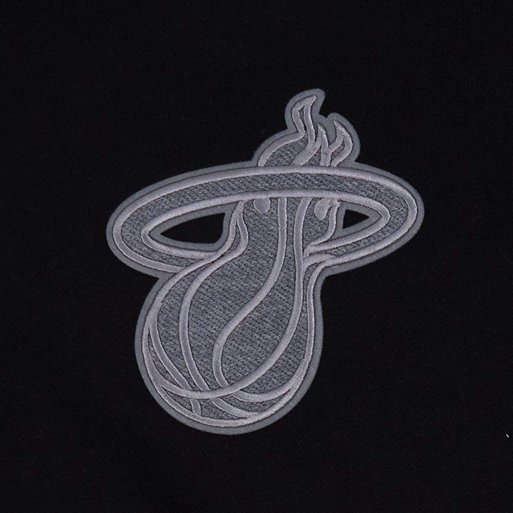 Pro Standard Men's Miami Heat Black Reverse French Terry Pullover Hoodie product image