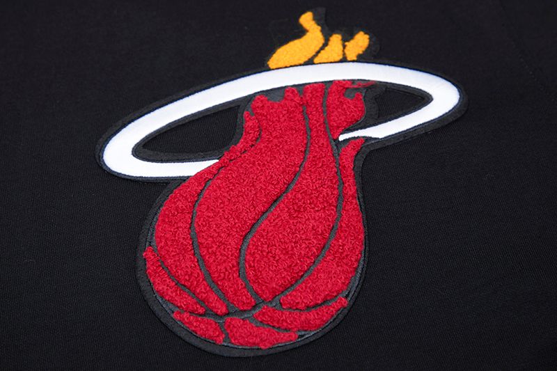 Pro Standard Men's Miami Heat Black Classic Chenille Pullover Hoodie product image