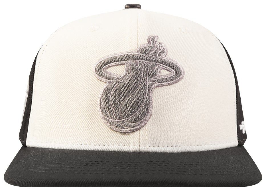Pro Standard Adult Miami Heat Black Pinch Snapback Adjustable Hat product image