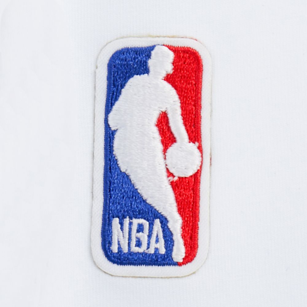 Pro Standard Women's Minnesota Timberwolves White Crest Emblem Boxy T-Shirt product image