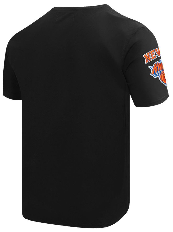 Pro Standard Men's New York Knicks Black Old English Short Sleeve T-Shirt product image