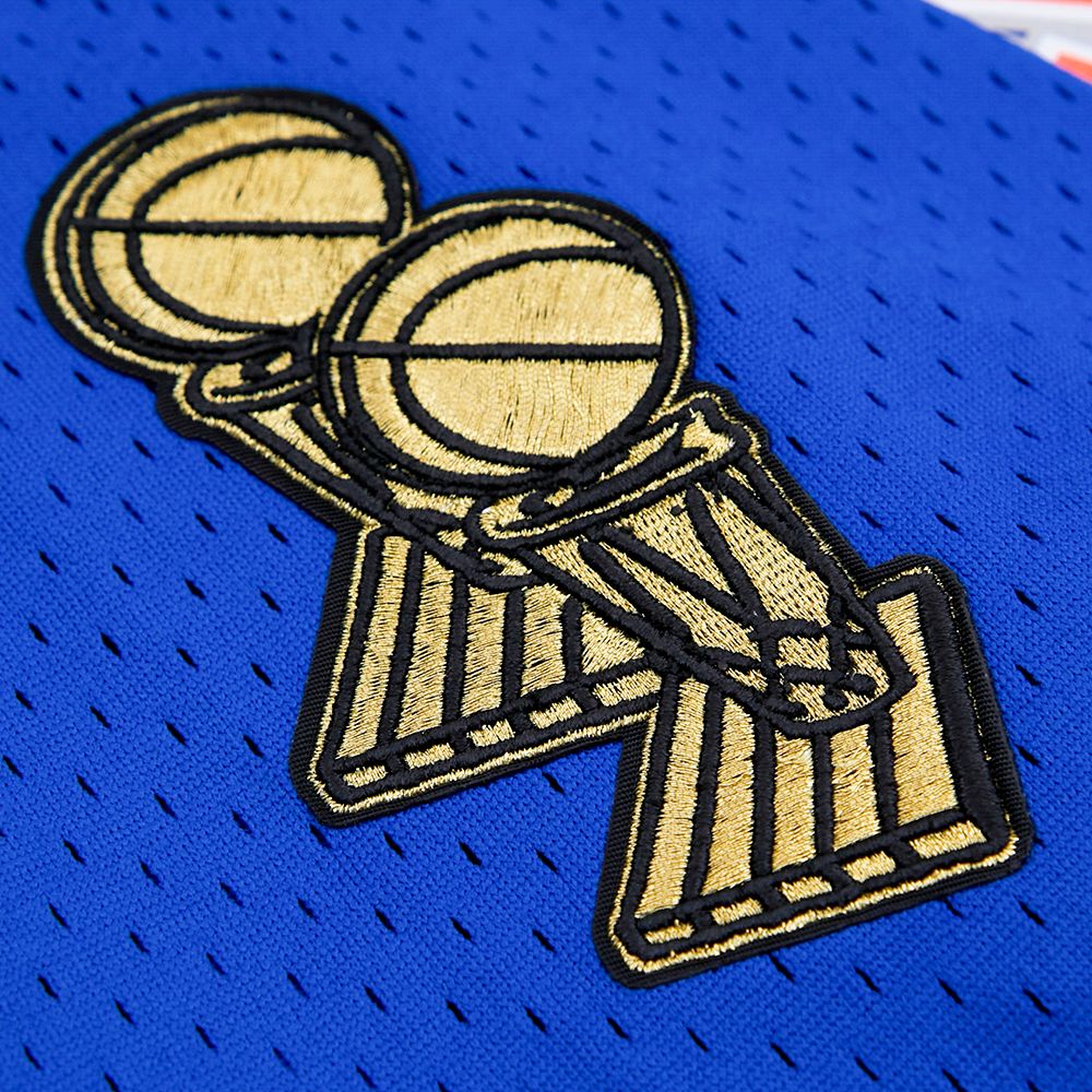 Pro Standard Men's New York Knicks Blue Logo Classic Mesh Button Up Shirt product image