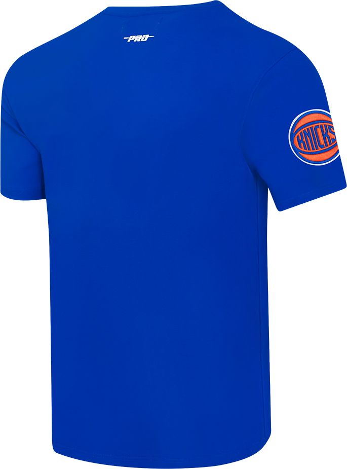 Pro Standard Men's New York Knicks Blue Tackle Twill T-Shirt product image
