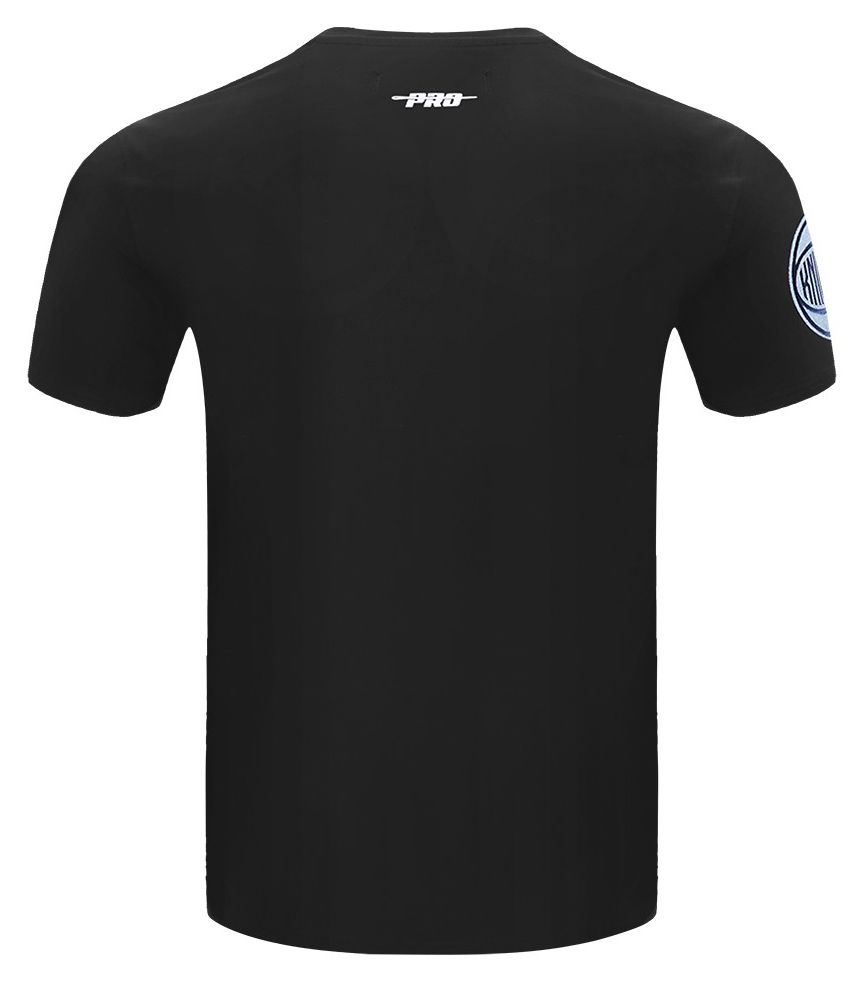 Pro Standard Men's New York Knicks Black Varsity Blues Short Sleeve T-Shirt product image