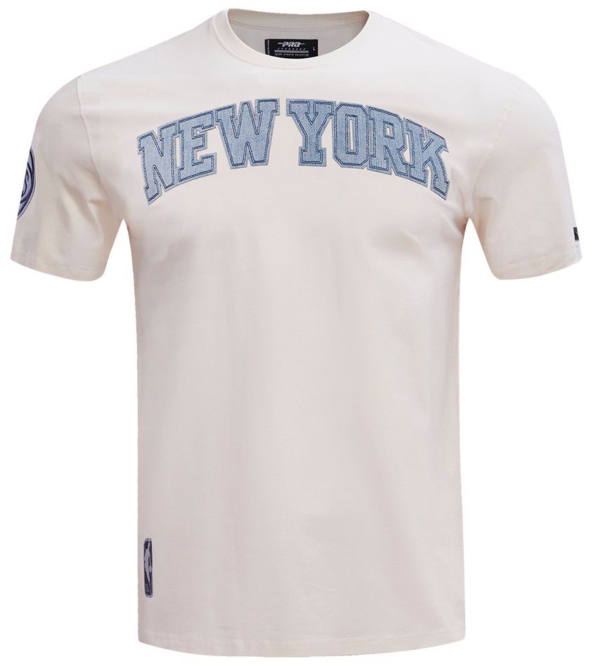 Pro Standard Men's New York Knicks Linen Varsity Blues Short Sleeve T-Shirt product image