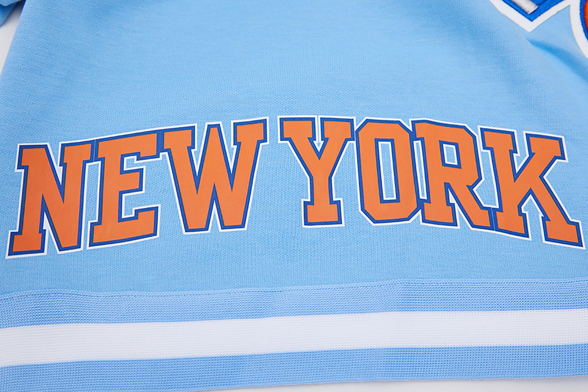 Pro Standard Men's New York Knicks Blue Chenille Shorts product image