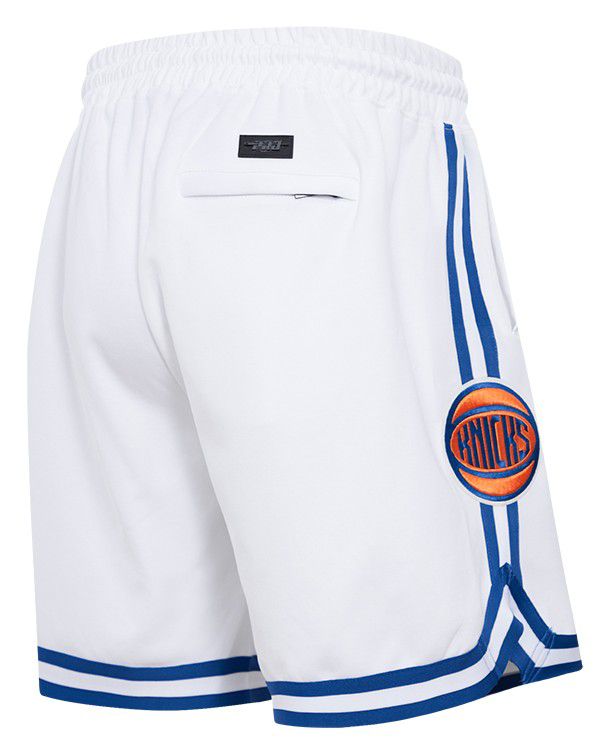 Pro Standard Men's New York Knicks White Classic Chenille Shorts product image