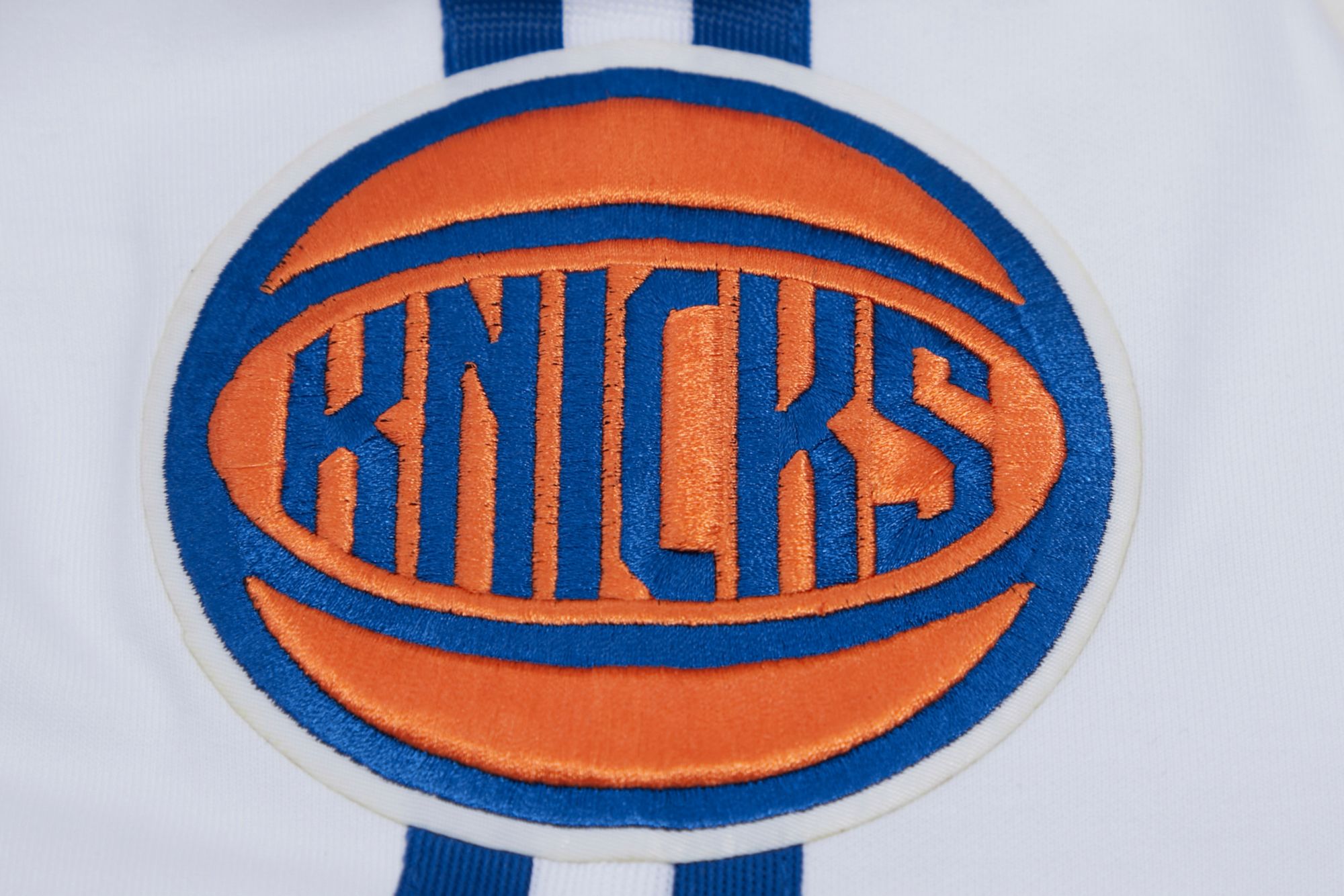 Pro Standard Men's New York Knicks White Classic Chenille Shorts product image