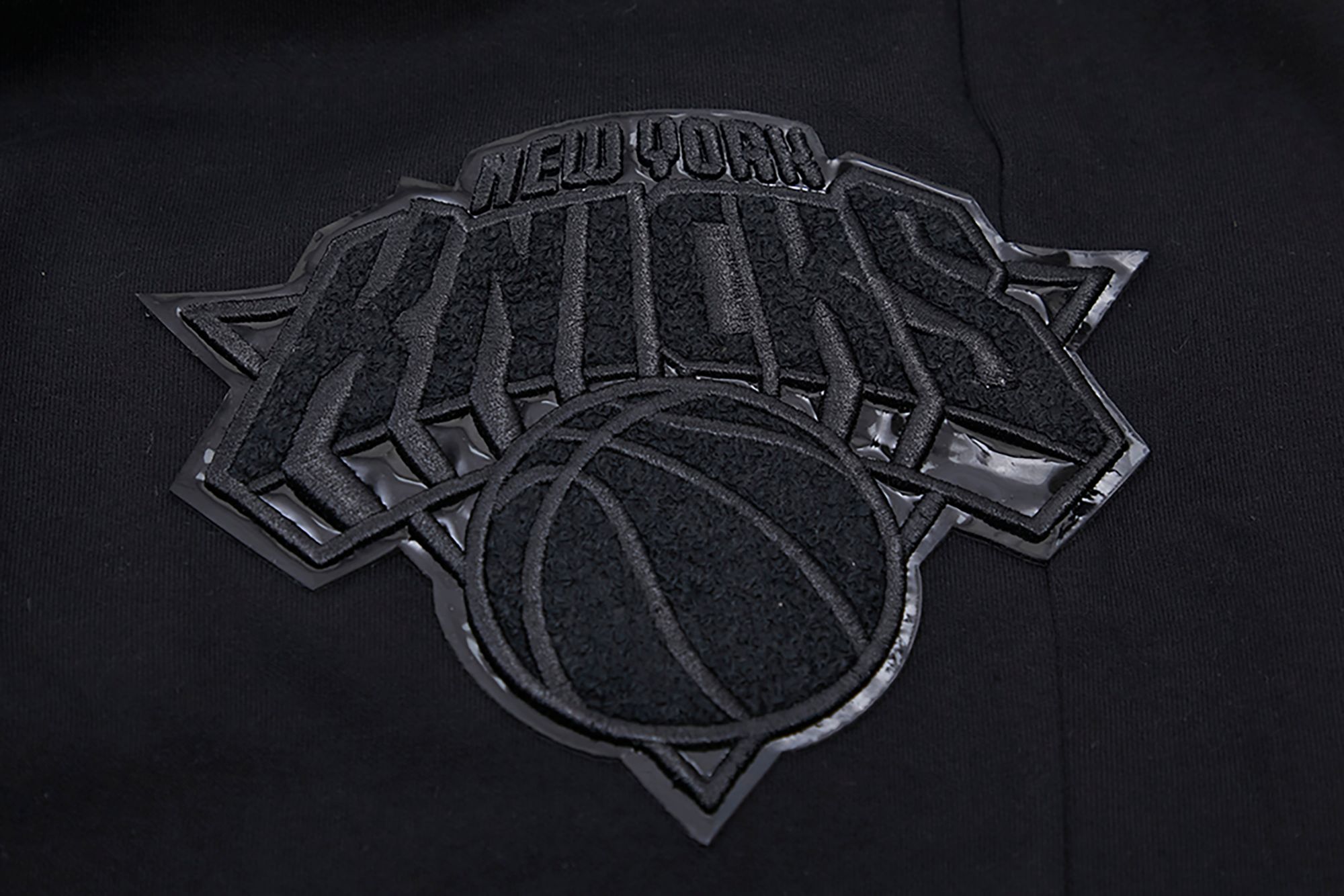 Pro Standard Men's New York Knicks Black Logo Joggers product image
