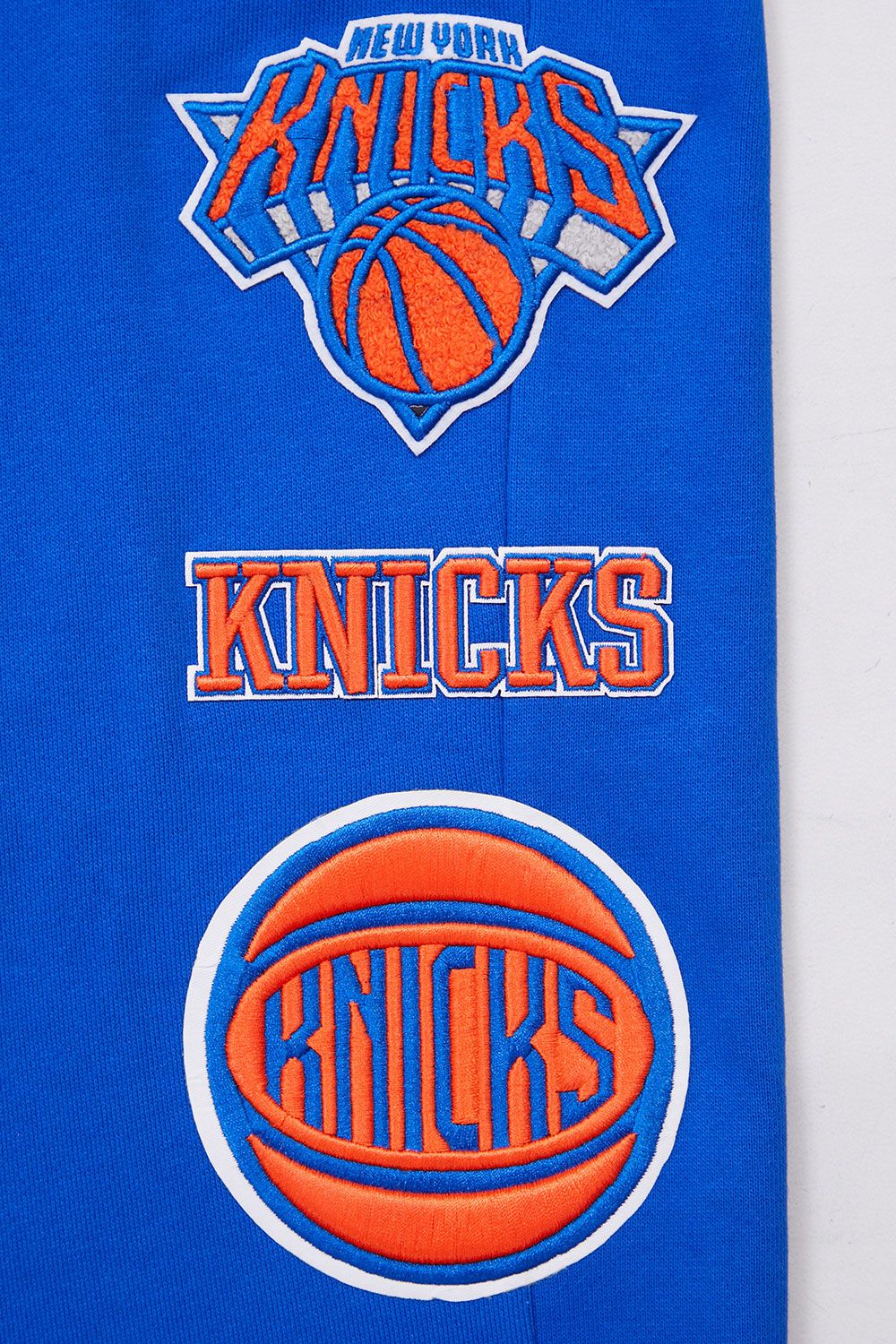 Pro Standard Adult New York Knicks Blue Retro Fleece Sweatpants product image