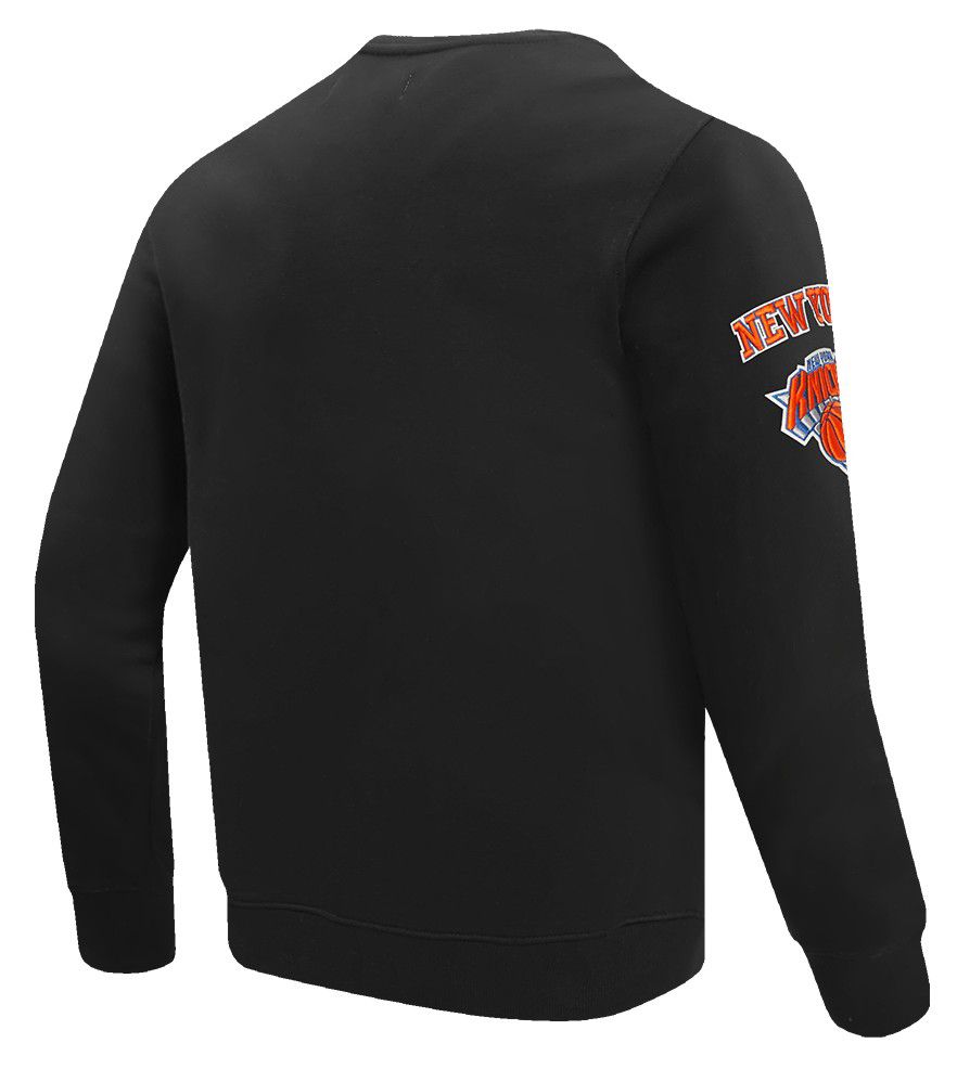 Pro Standard Men's New York Knicks Black Old English Fleece Crewneck Sweatshirt product image