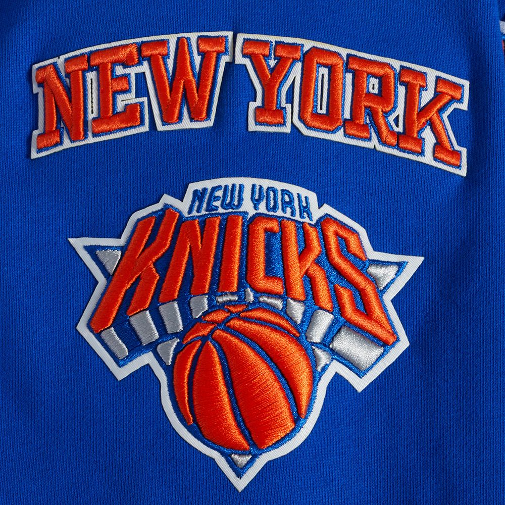 Pro Standard Men's New York Knicks Blue Old English Fleece Crewneck Sweatshirt product image