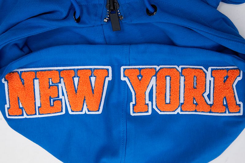 Pro Standard Men's New York Knicks Blue Classic Chenille Full-Zip Hoodie product image