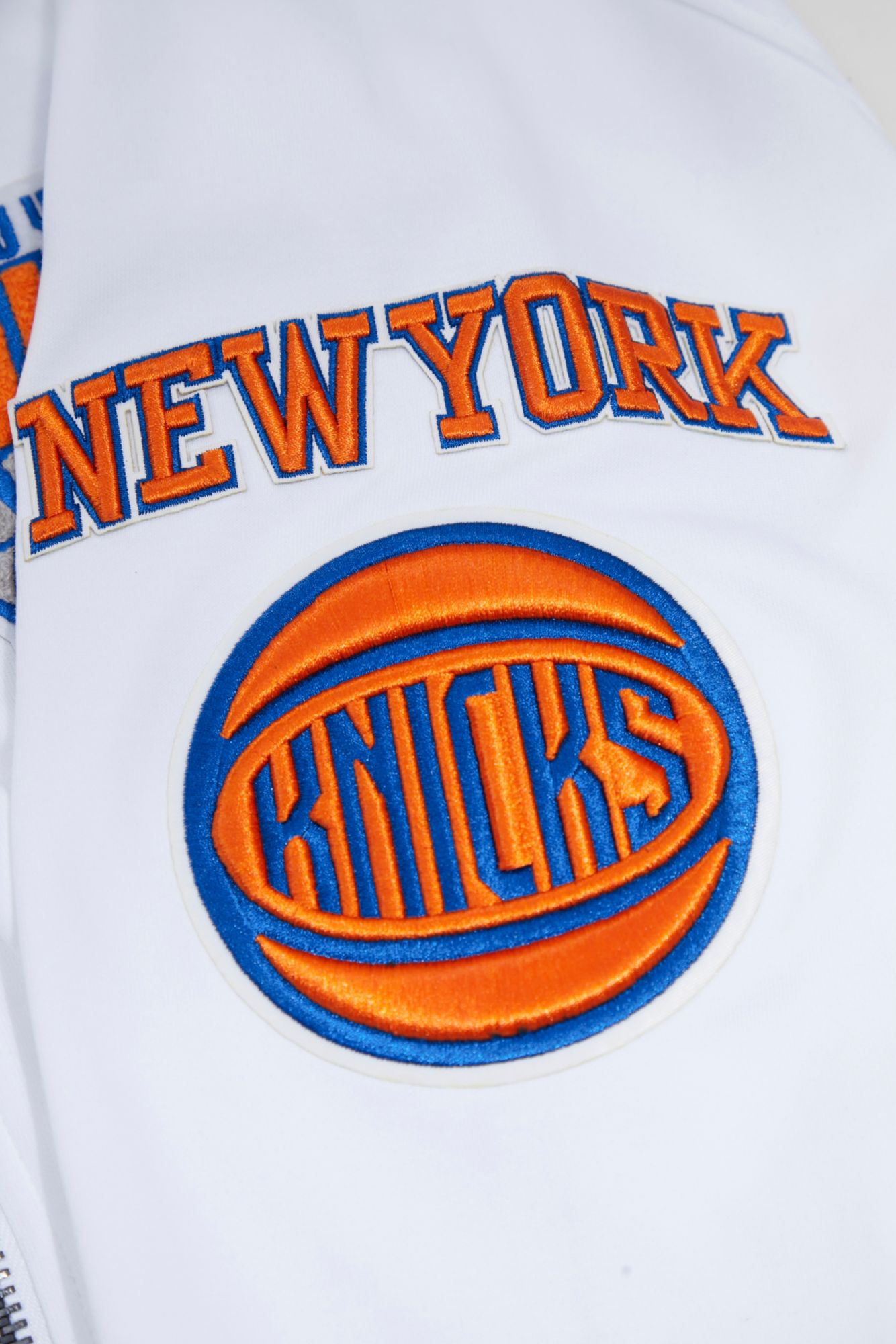 Pro Standard Men's New York Knicks White Classic Chenille Full-Zip Hoodie product image