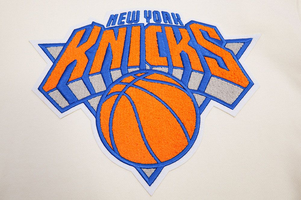 Pro Standard Adult New York Knicks White Retro Hoodie product image