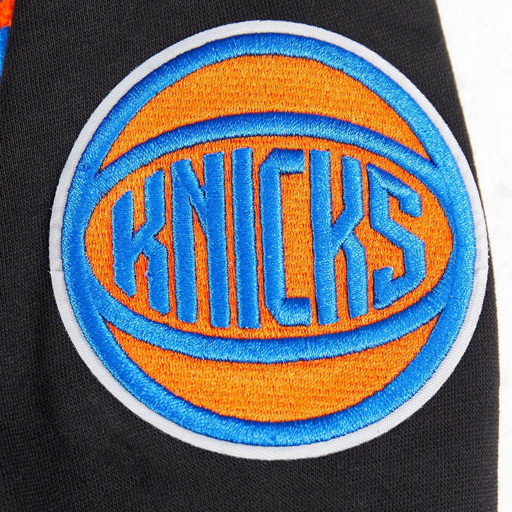 Pro Standard Youth New York Knicks Black Fleece Pullover Hoodie product image
