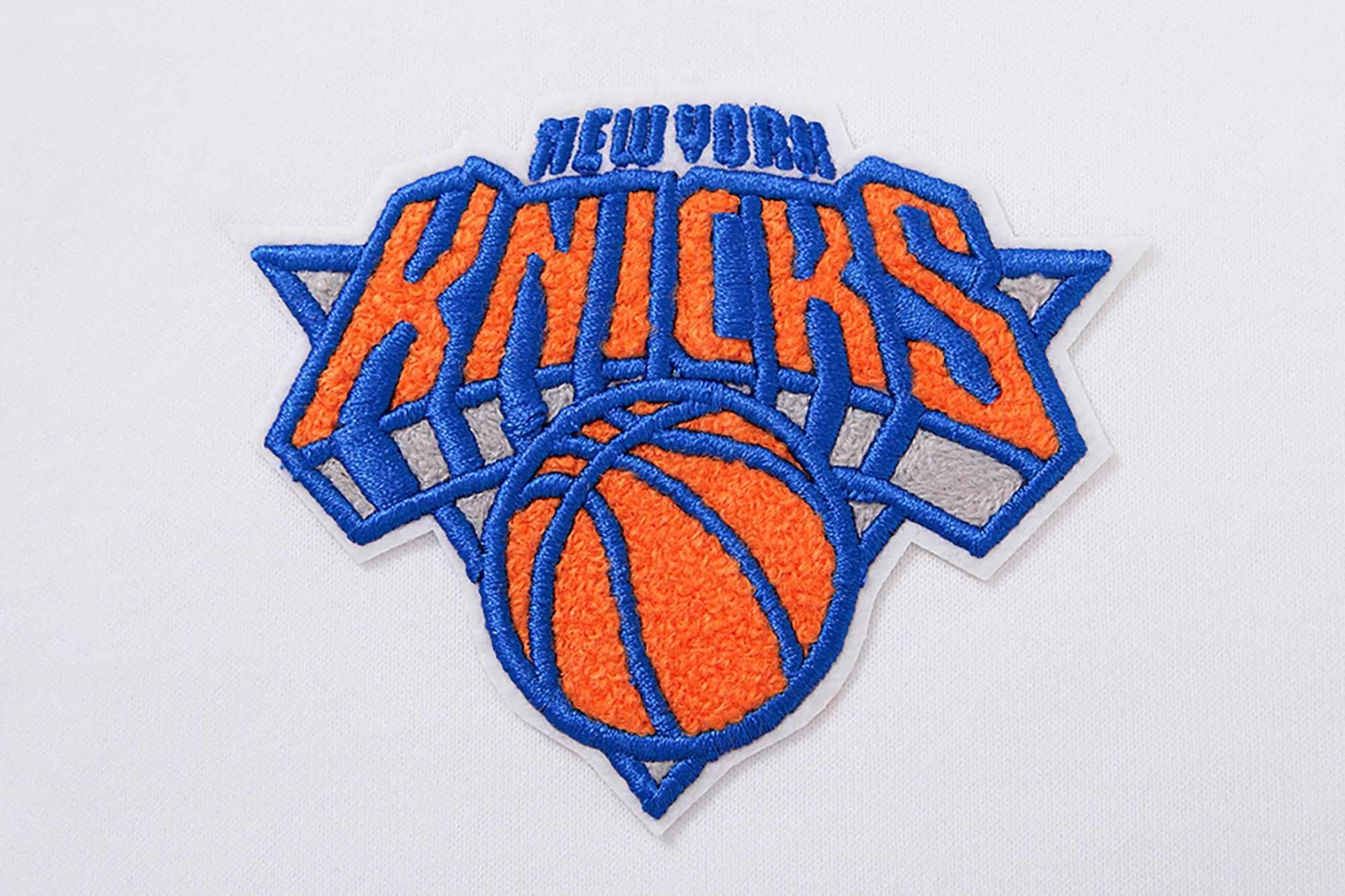 Pro Standard Women's New York Knicks White Cropped Fleece Pullover Hoodie product image