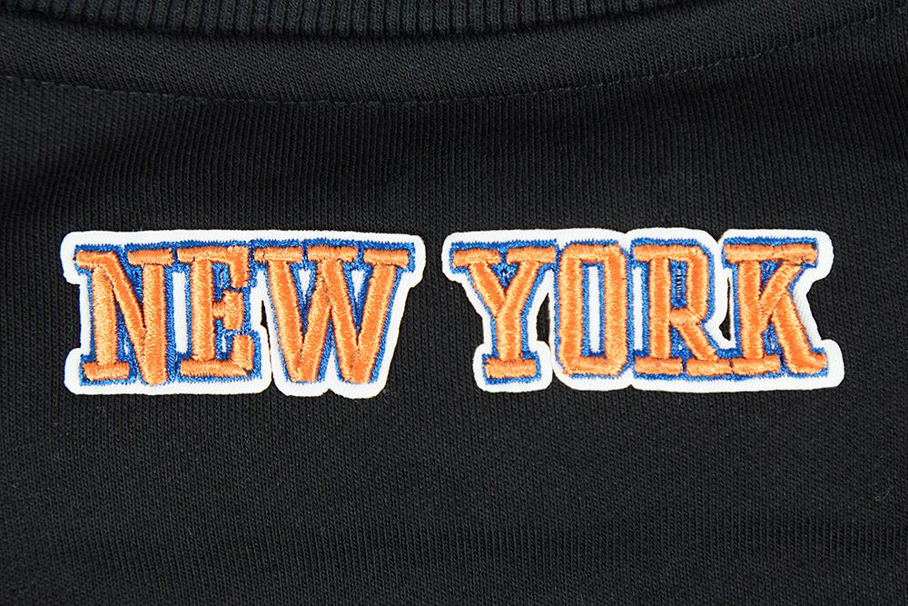 Pro Standard Women's New York Knicks Black Classic Fleece Crewneck Sweatshirt product image