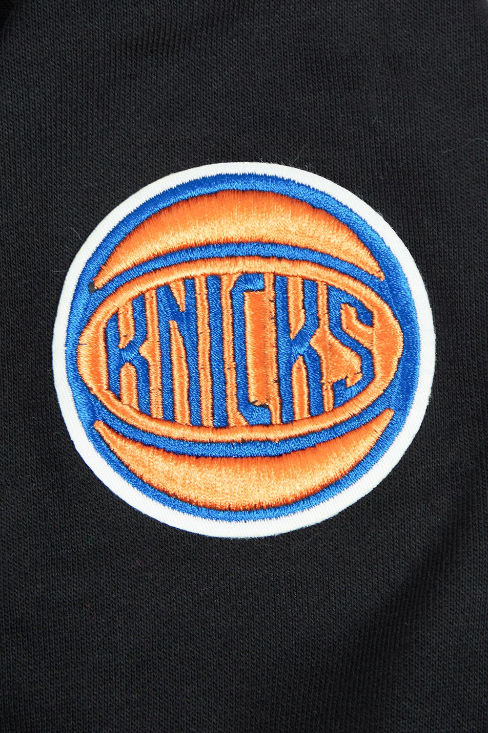 Pro Standard Women's New York Knicks Black Classic Fleece Crewneck Sweatshirt product image