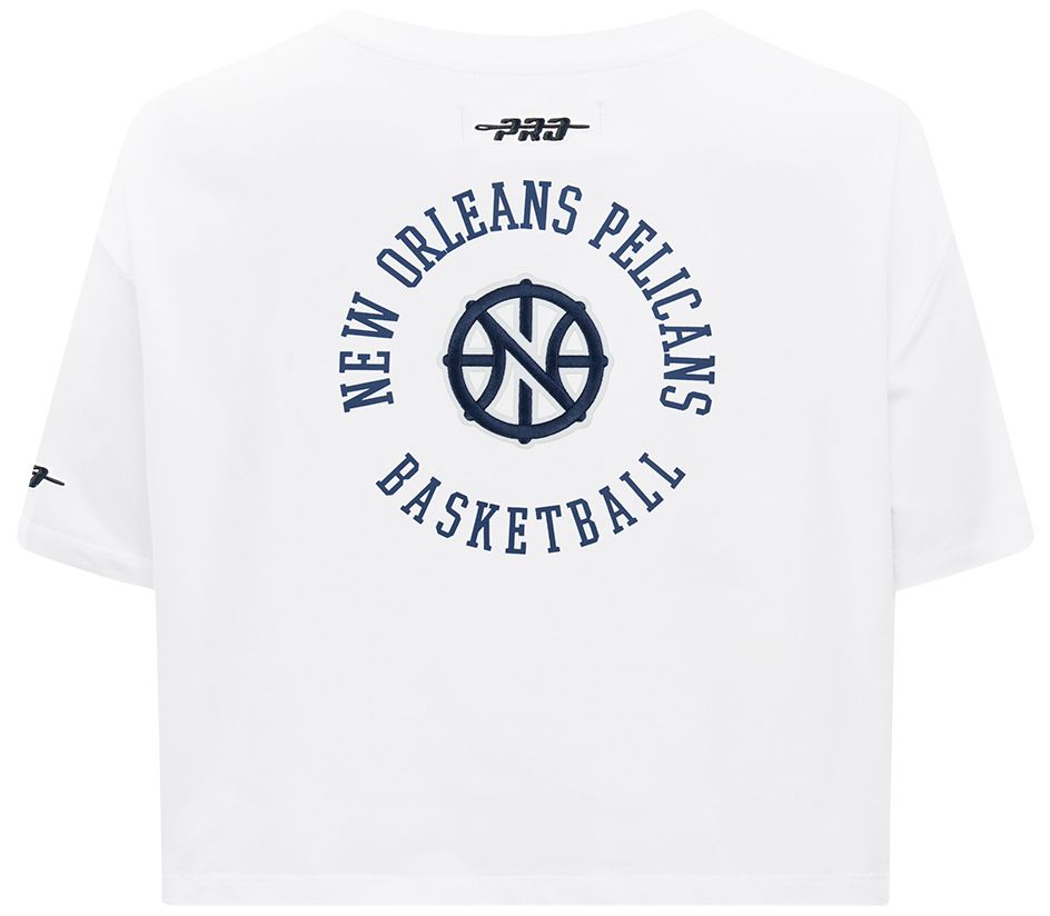 Pro Standard Women's New Orleans Pelicans White Crest Emblem Boxy T-Shirt product image