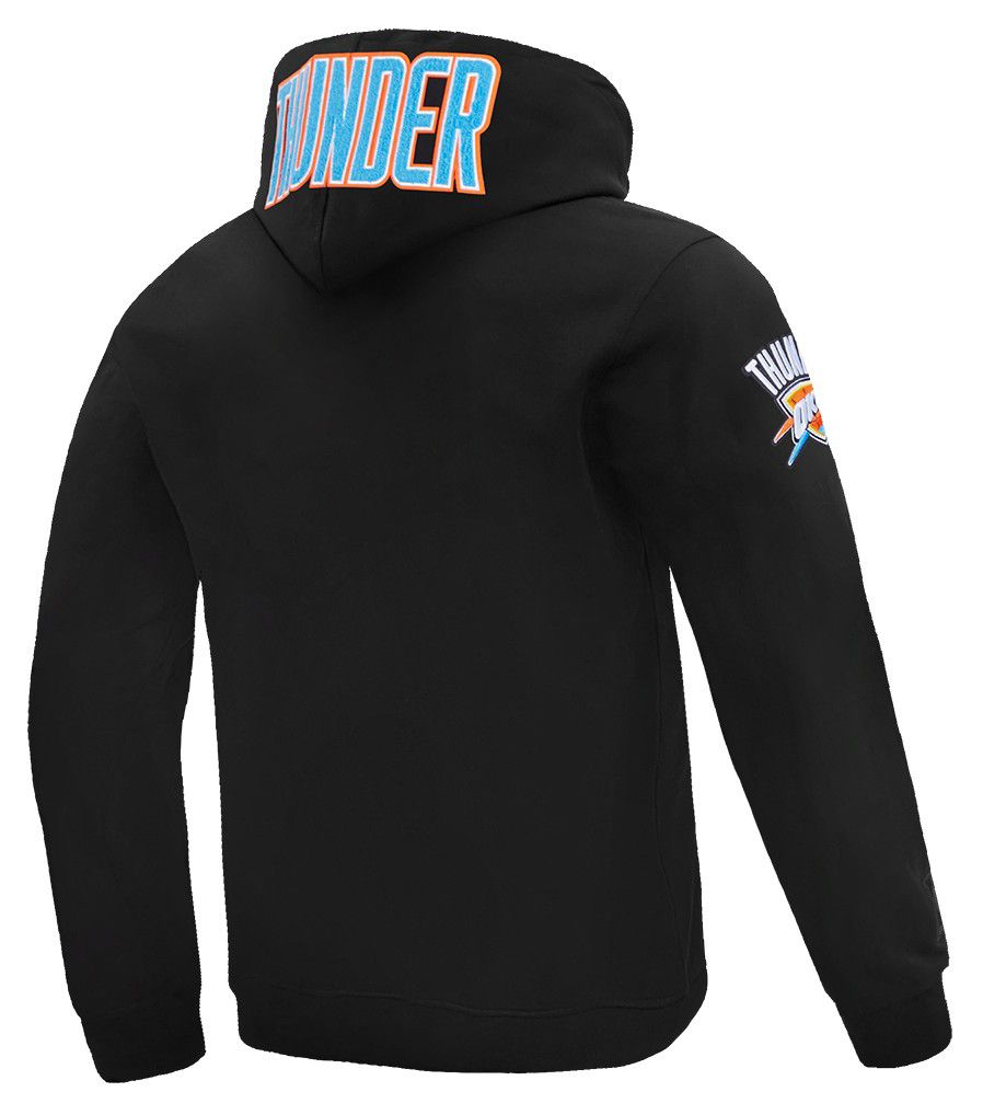 Pro Standard Men's Oklahoma City Thunder Black Classic Chenille Pullover Hoodie product image