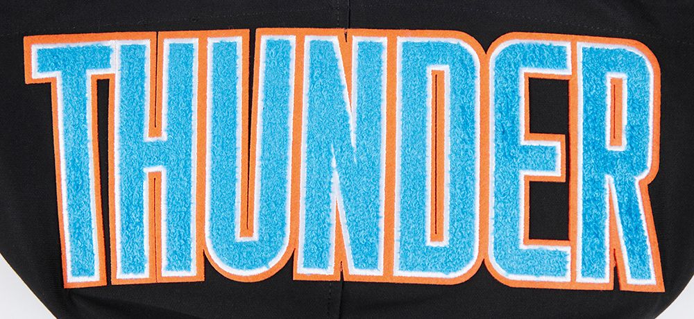 Pro Standard Men's Oklahoma City Thunder Black Classic Chenille Pullover Hoodie product image