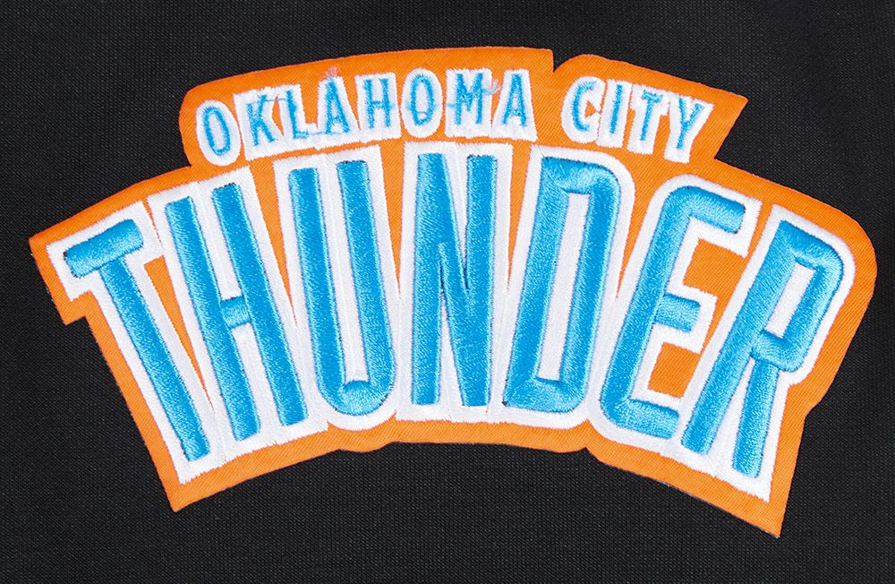 Pro Standard Men's Oklahoma City Thunder Black Classic Chenille Pullover Hoodie product image