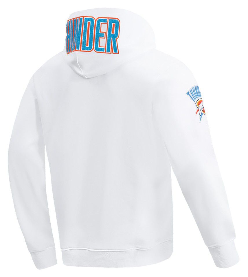 Pro Standard Men's Oklahoma City Thunder Black Classic Chenille Pullover Hoodie product image