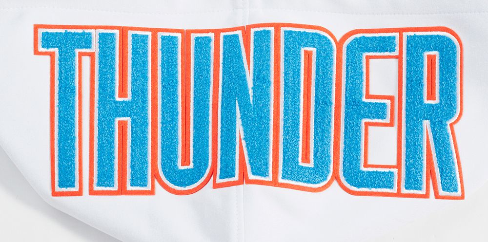 Pro Standard Men's Oklahoma City Thunder Black Classic Chenille Pullover Hoodie product image