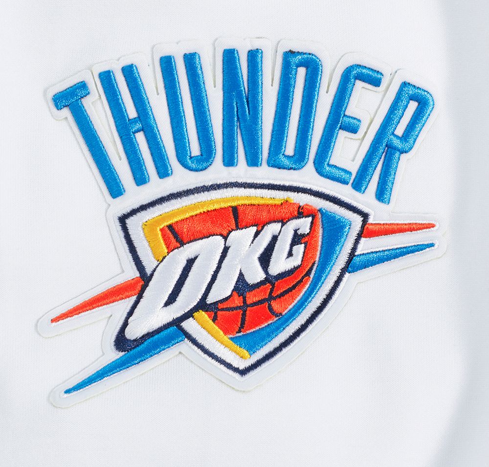 Pro Standard Men's Oklahoma City Thunder Black Classic Chenille Pullover Hoodie product image