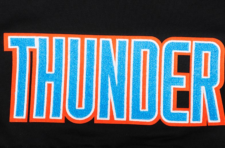 Pro Standard Women's Oklahoma City Thunder Black Classic Cropped Fleece Pullover Hoodie product image